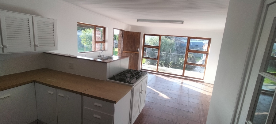 To Let 3 Bedroom Property for Rent in Kabega Park Eastern Cape